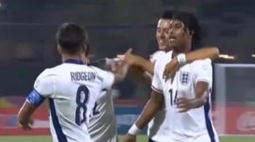 هيسكى يقود إنجلترا لهزيمة مصر بثنائية في كأس العالم للناشئين